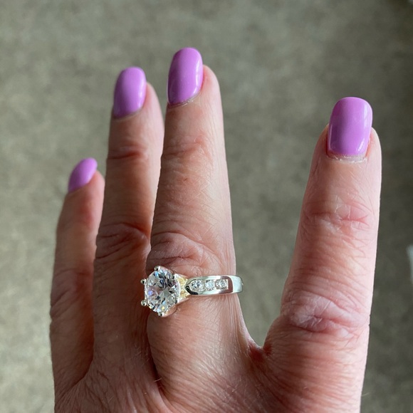 April birthstone ring. - Picture 6 of 6